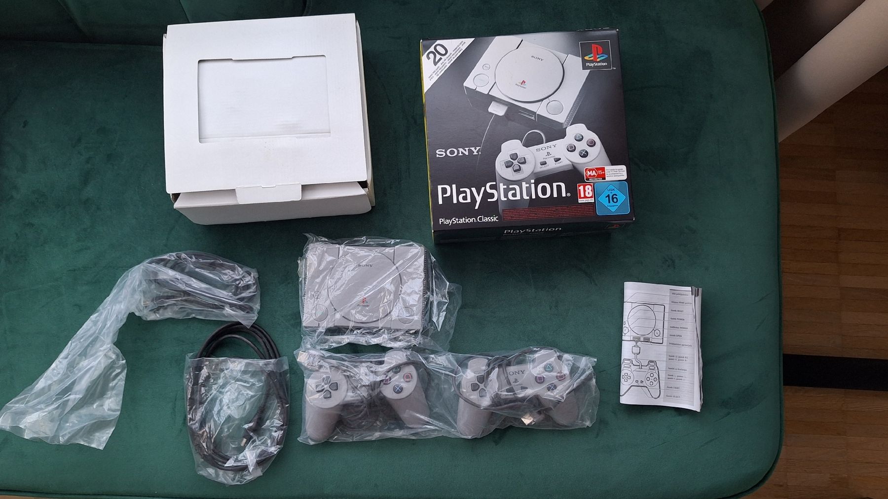 Sony Console: PlayStation Classic (Mini Konsole) k – Nuovo (secondo la descrizione) da Zürich venduto da LuciusMalfoy