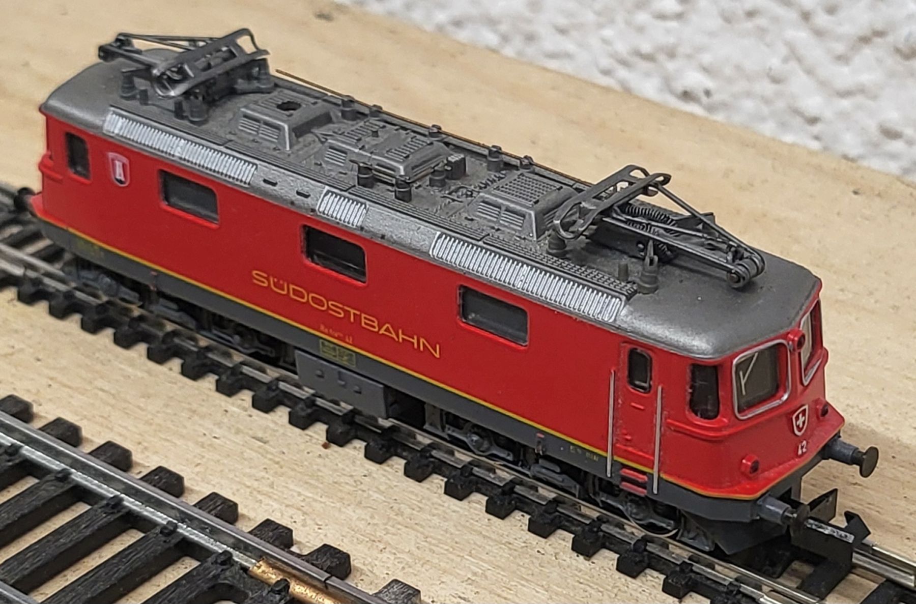 Arnold Modellini di ferrovie: Arnold 2419 Re 4/4 Lok "Südostbahn" – Nuovo (secondo la descrizione) da Malters venduto da minitrix79 2