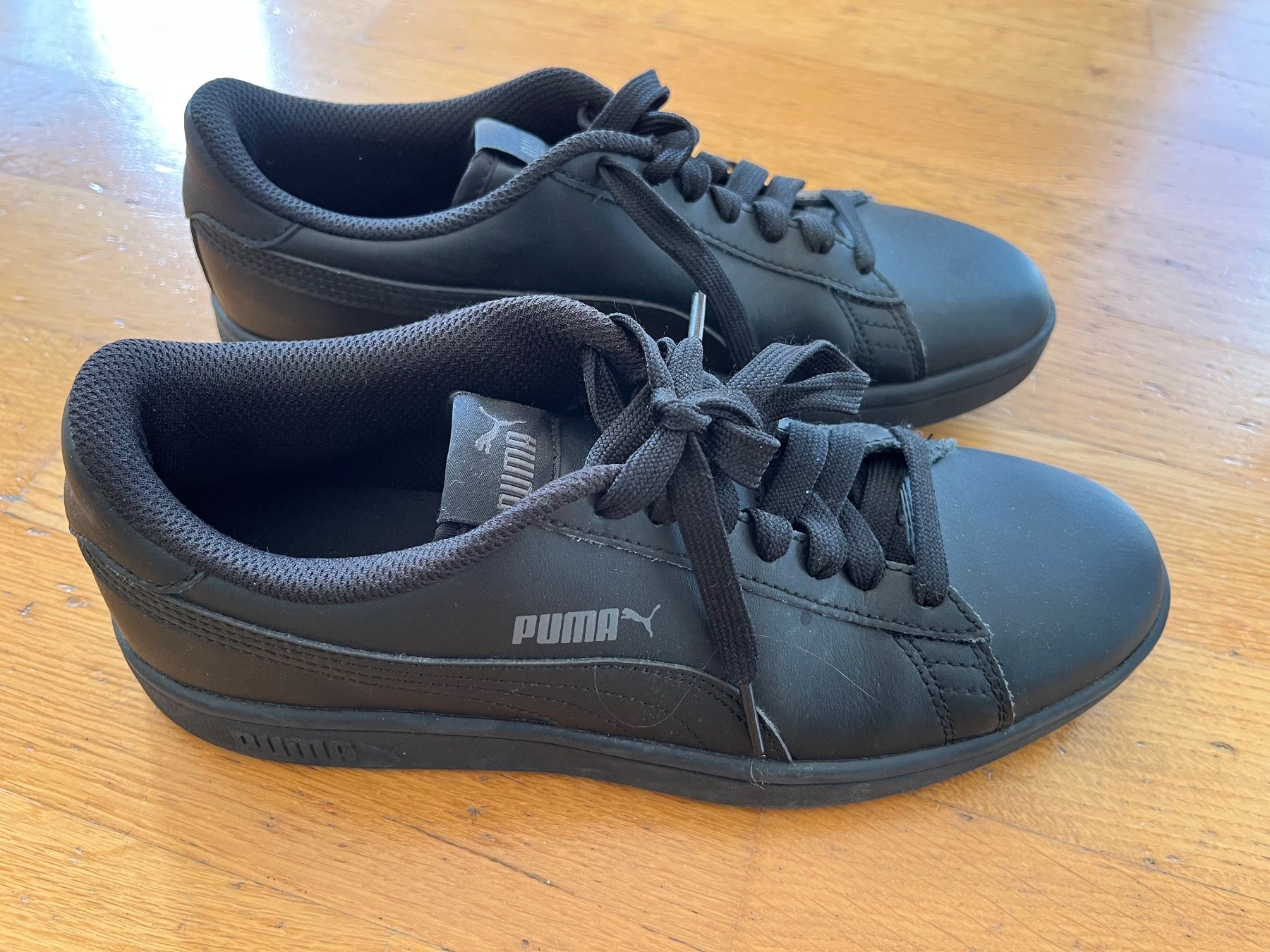 Puma Scarpe da uomo: Schwarze Puma Sneakers, Grösse 39 – Usato da Kreuzlingen venduto da zwergli05