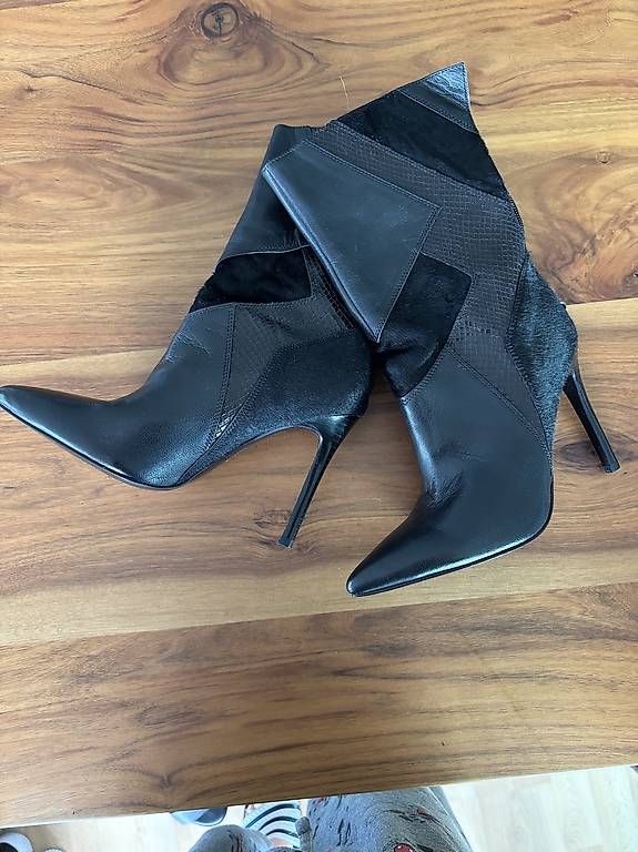 Chaussures femmes: Boots schwarz Grösse 36 – D'occasion à Widnau par agogos 2