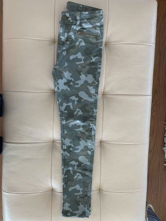 Jeans slim tarnfarbe Gr. 152