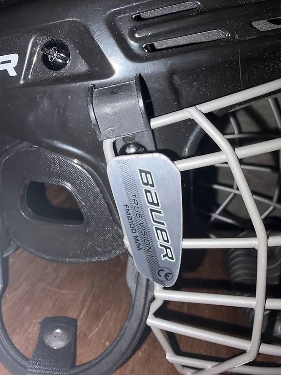 Casques: Casque de hockey Bauer – D'occasion à La Chaux-de-Fonds par ann_8n89 3