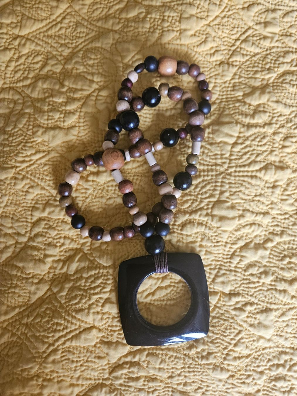 Catenine: collier porte lunettes perles bois – Nuovo e nell'imballaggio originale da Thônex venduto da lacomtessedesfees 4