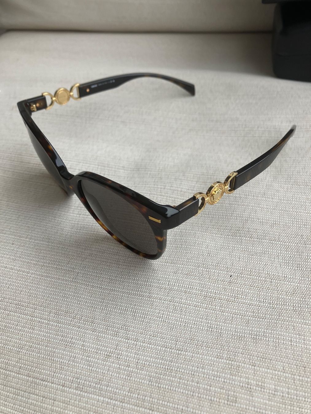 Versace Brillen & Gläser: Versace Sonnenbrille – Neu und originalverpackt aus Walchwil von Maxana 1