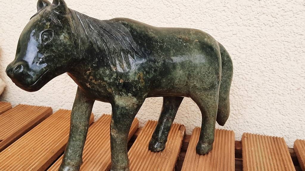 Skulpturen & Statuen: Cheval chinois antique – Gebraucht aus Chardonne von hel_h5k2 2