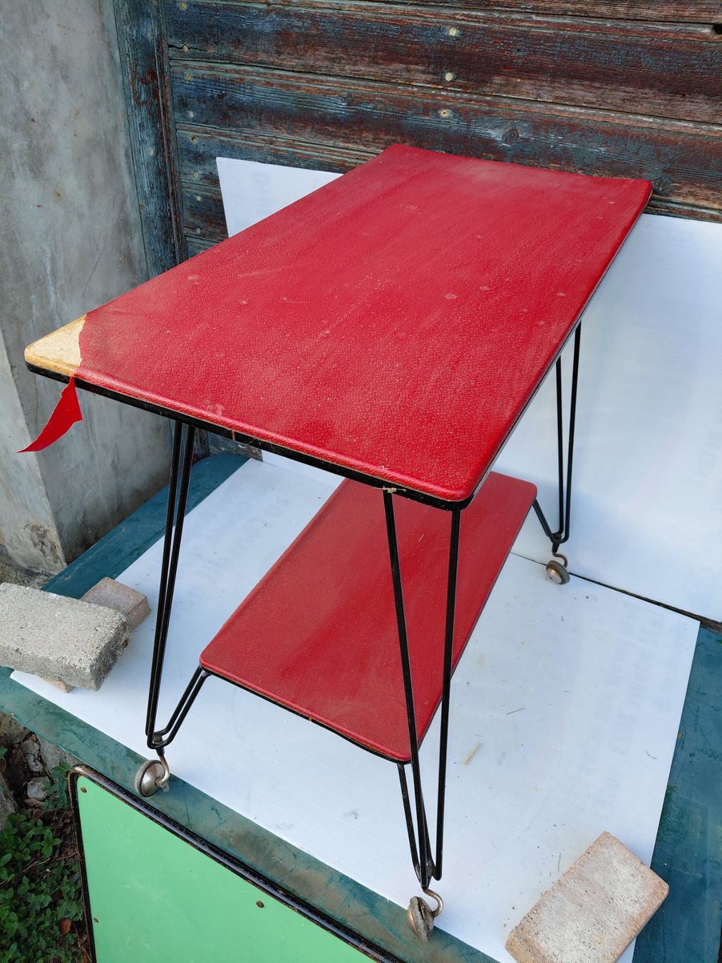 Servierwagen: Desserte à roulettes vintage – Defekt aus Noiraigue von pel_ny7d 1