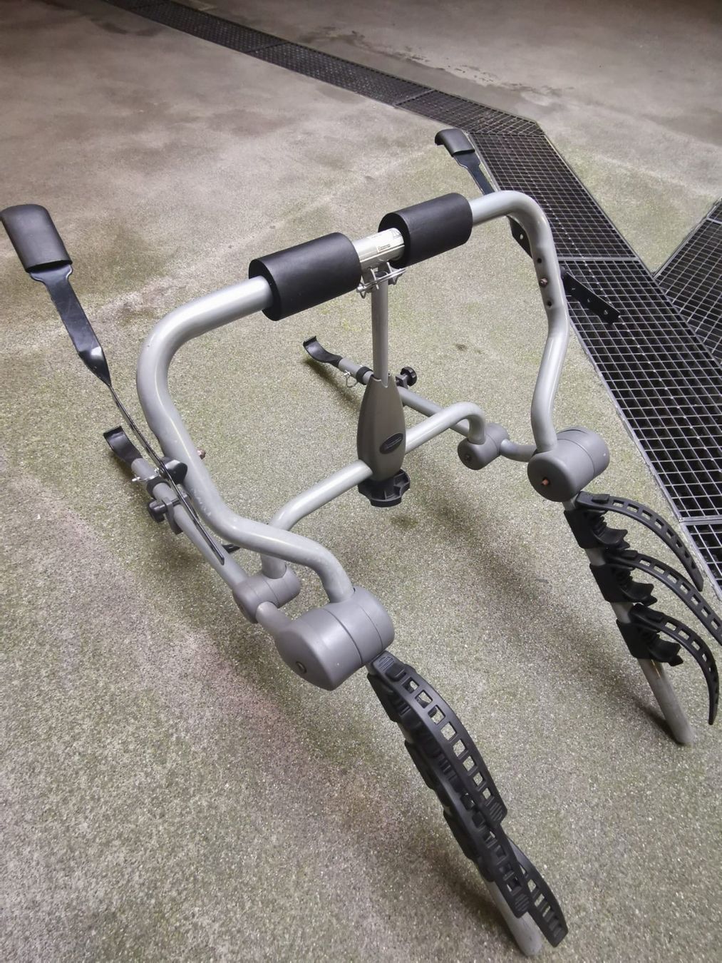 Balken: Veloträger für Auto – Gebraucht aus Eschenbach / LU von Katkut 1
