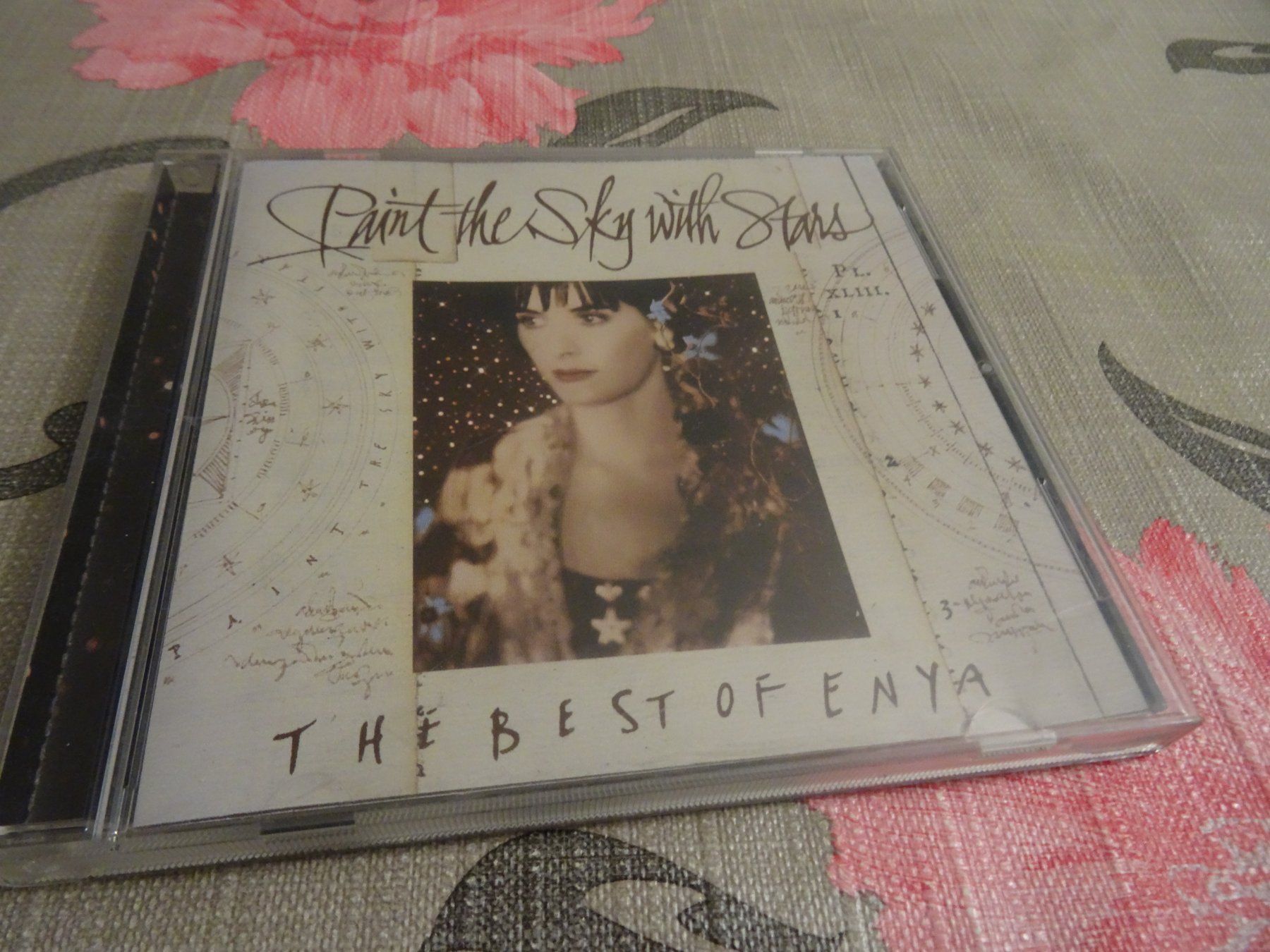 CD: Enya - Paint The Sky With Stars CD - – Usato da Olten venduto da Disc-Ausverkauf