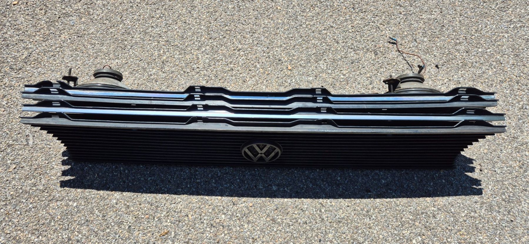 Volkswagen Toutes les pièces auto: Golf 1 Kühlergrill – D'occasion à Riggisberg par Mahali04 1
