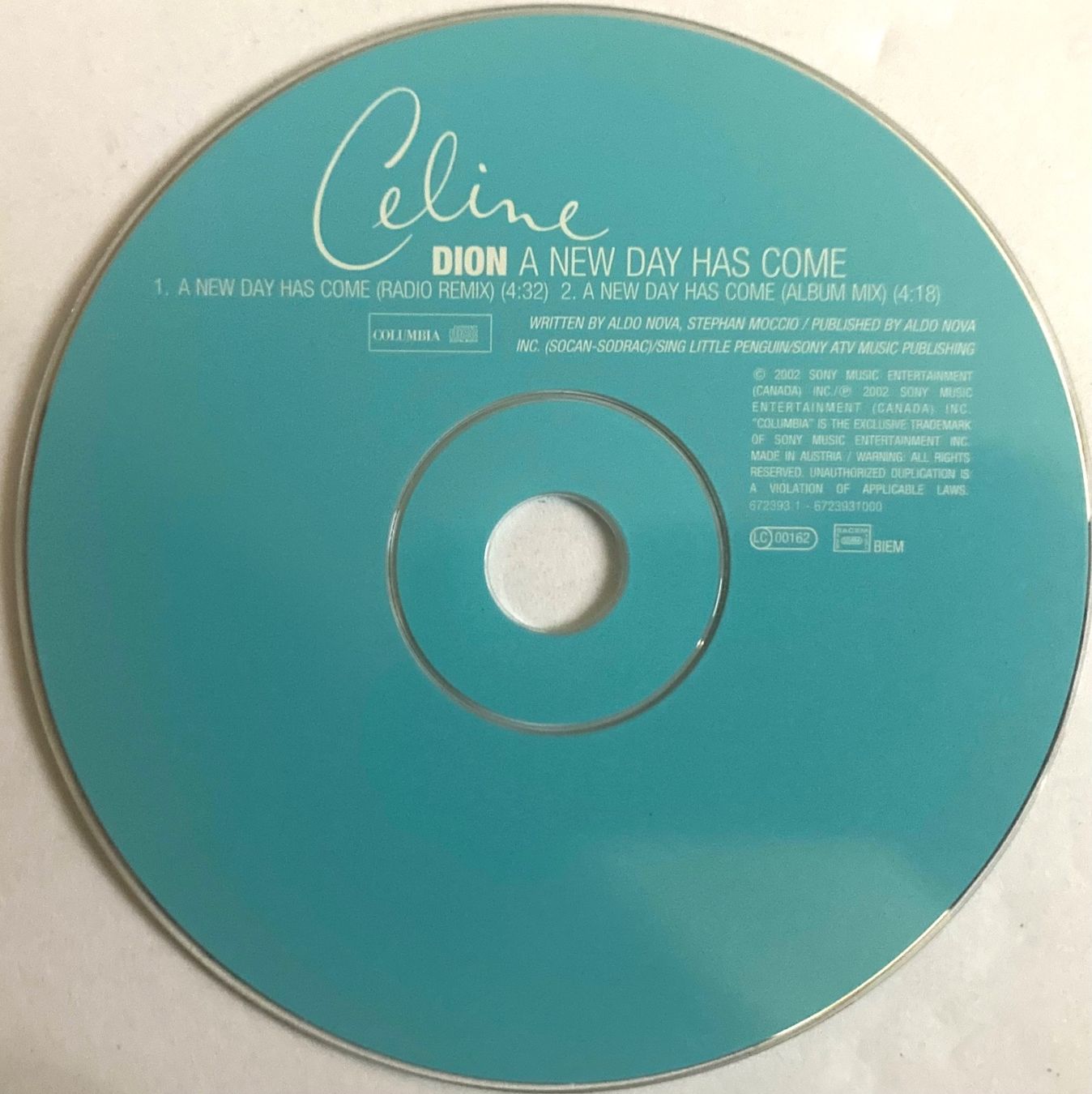 CD: CÉLINE DION - A NEW DAY' HAS COME – Usato da Poliez-Pittet venduto da Newtown-Records 2
