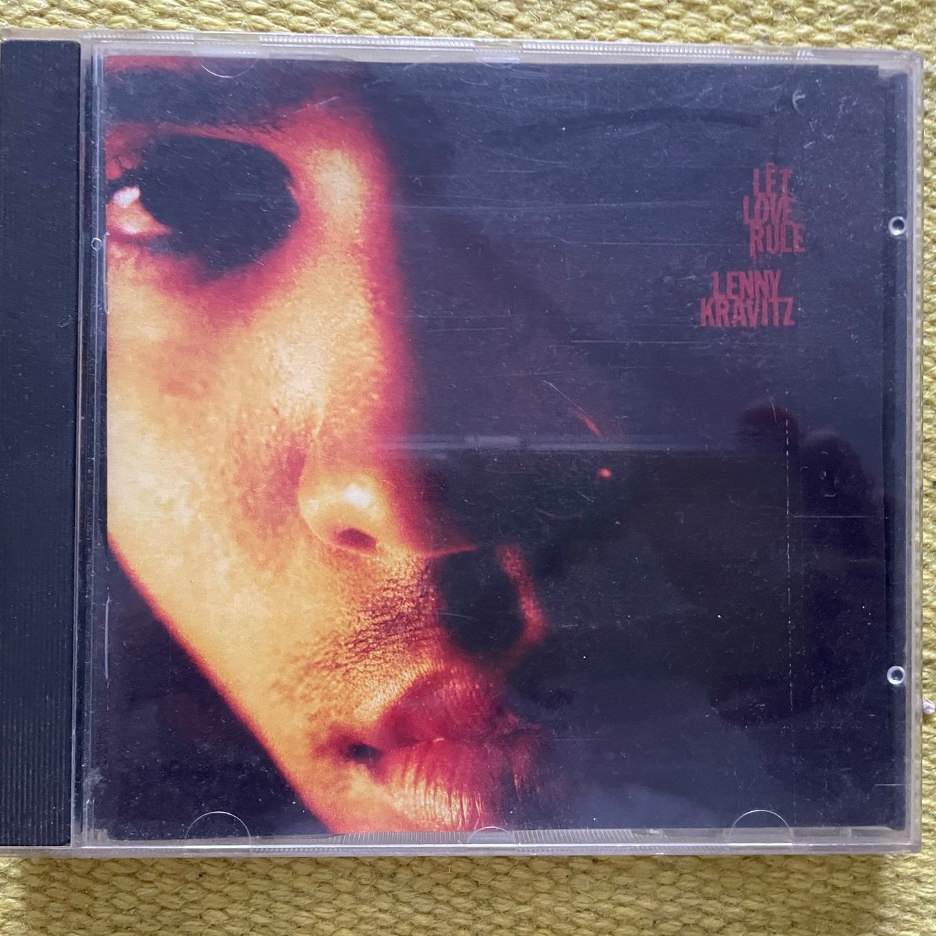 CD: LENNY KRAVITZ-LET LOVE RULE – Usato da Rorschacherberg venduto da CD-Roli