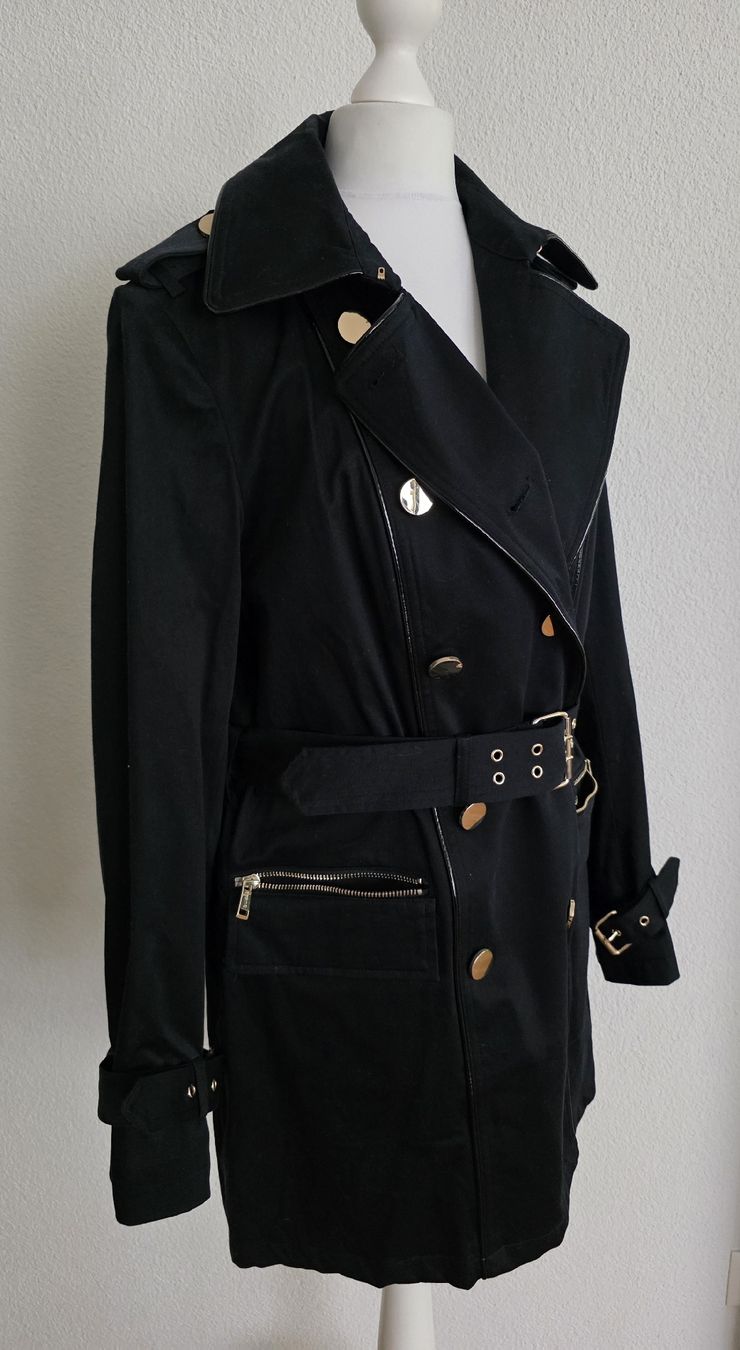 Guess Cappotti: dunkelblauer Guess Trenchcoat, Grösse M – Usato da Kerns venduto da d_s_obwalden 1