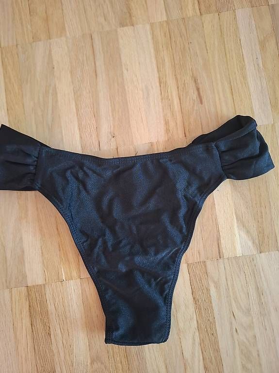 Costumi da bagno & Bikini: Badeanzug für Damen – Usato da Niederuzwil venduto da Liberatopixel 1
