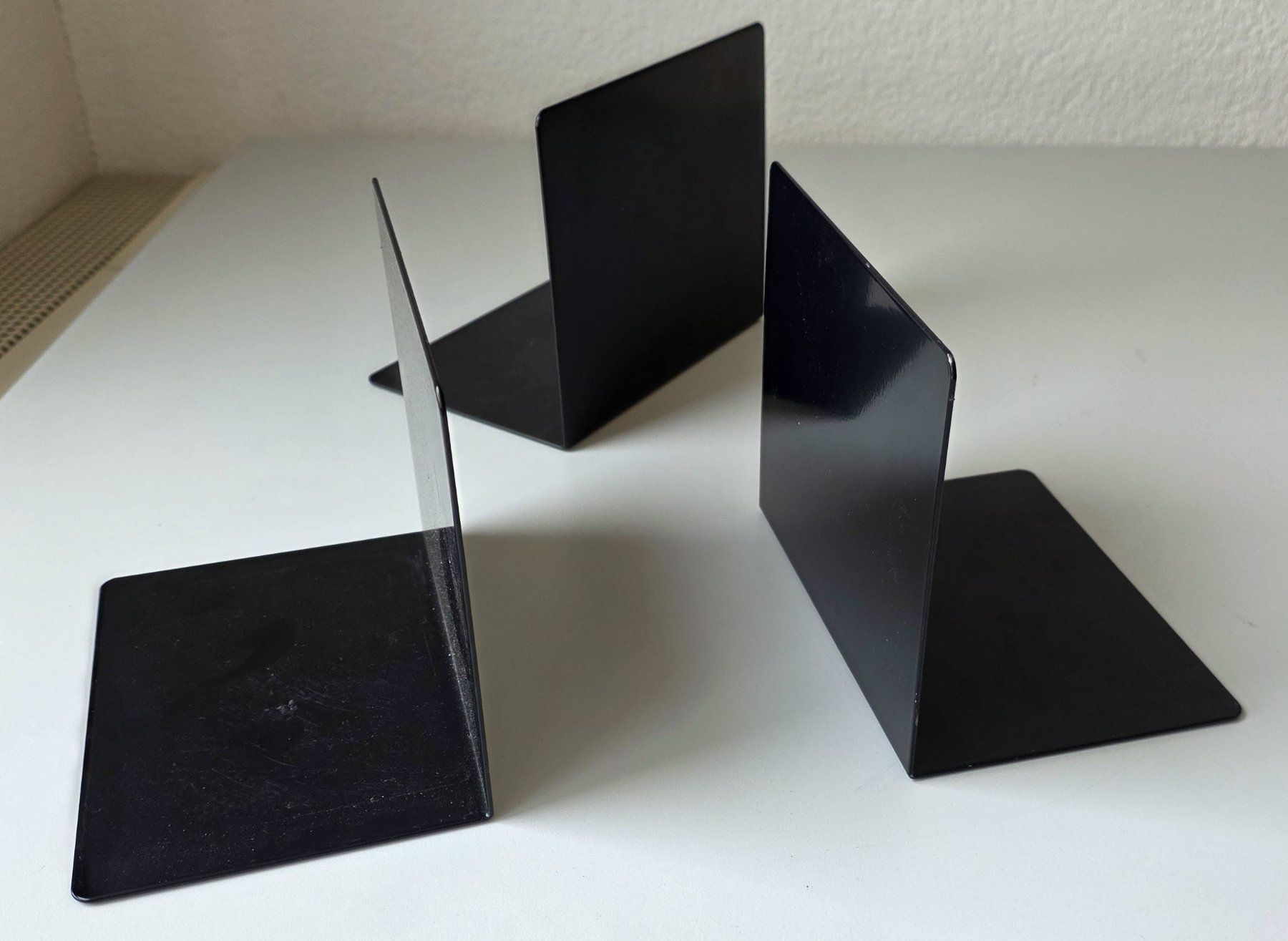 USM Altro in Decorazioni & Accessori: USM Bücherstütze magnetisch – Usato da Bern venduto da aucti0n