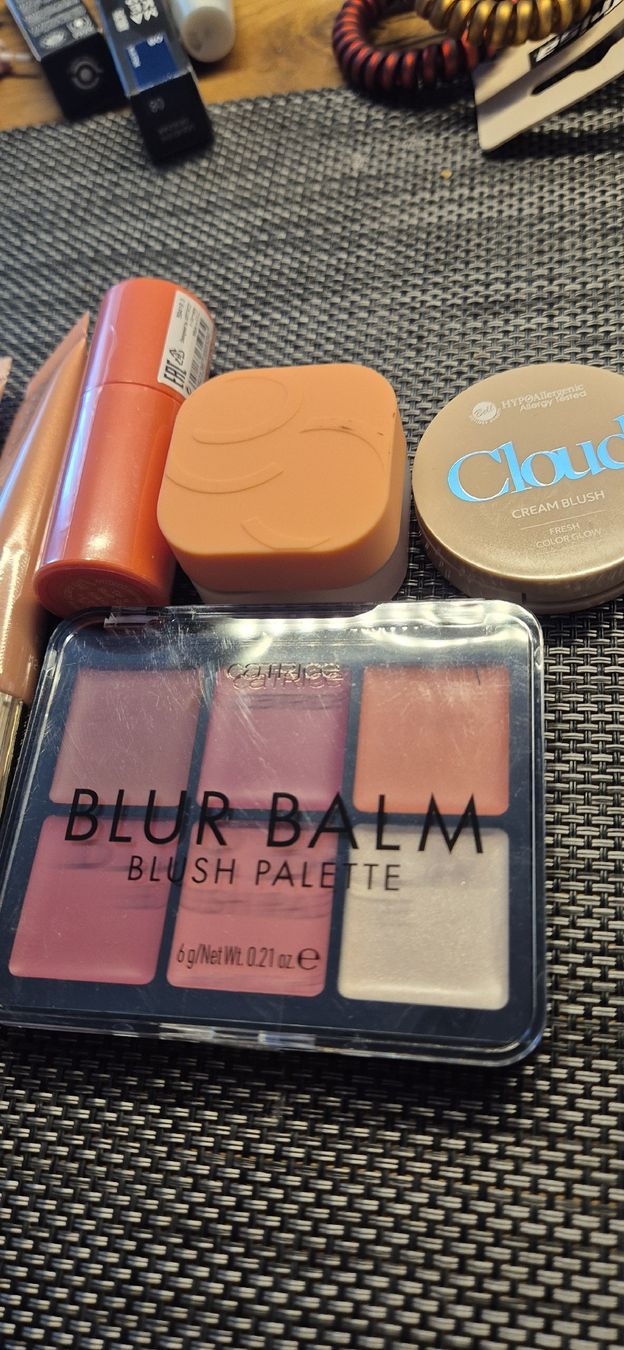 Maquillage: Blush set div Marken – Neuf avec emballage d'origine à Waltenschwil par jane210 2