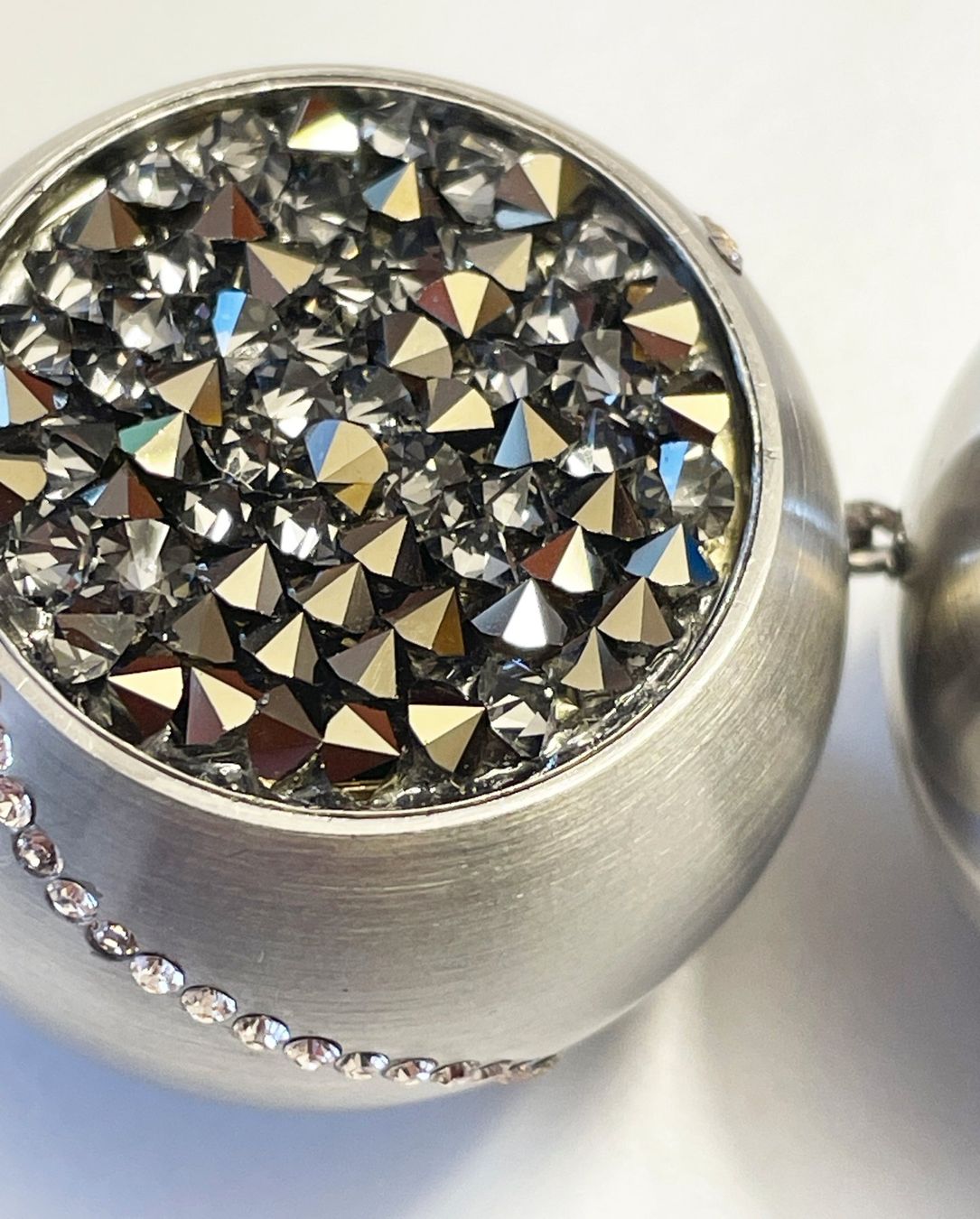 Swarovski Catenine: Kette von Swarovski – Usato da Chur venduto da elifor 1