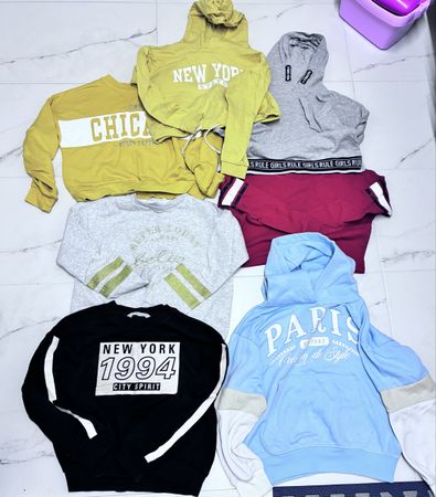 7 Pullis und Hoodies für Mädchen Gr. 134/140