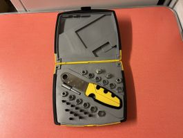Neuwertiges Ratschenschlüssel-Set, gelb/schwarz, komplett