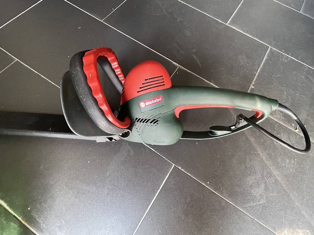 Tutti gli attrezzi: Metabo Heckenschere elektrisch - TOP Zustand – Usato da Sirnach venduto da diplomatic288 2