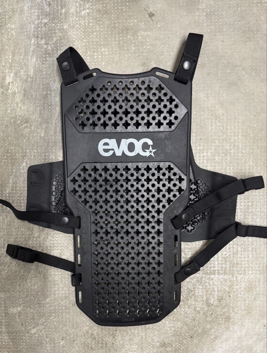 Protezioni & Imbottiture: EVOC TORSO PROTECTOR NOIR L/XL – Usato da Blonay venduto da ADO_79 2