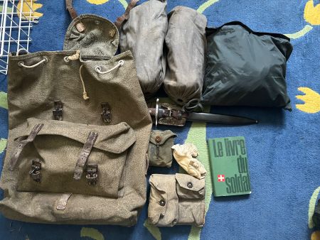 Bajonett, Kampfrucksack, Kampfstiefel SCHWEIZER ARMEE 1955