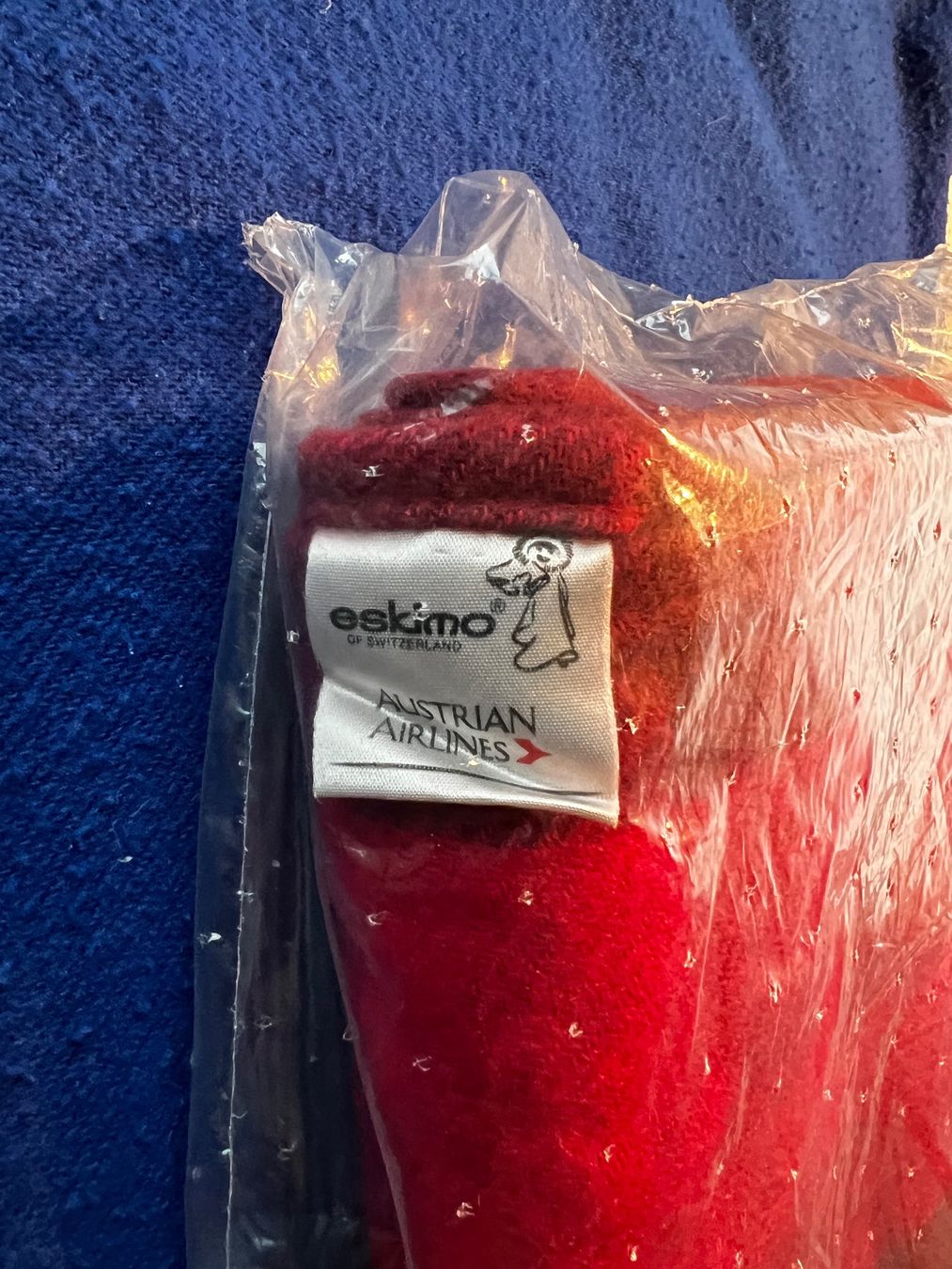 Coperte: Austrian Airlines - Inflight Decke – Nuovo (secondo la descrizione) da Muttenz venduto da Flyaway747 1