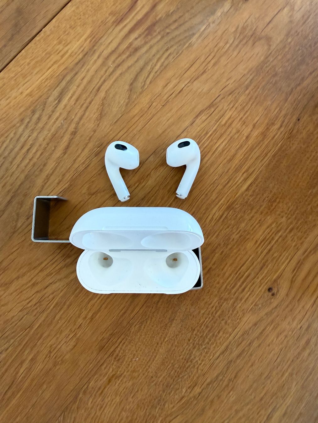 Apple Cuffie: APPLE AirPods 3 – Usato da Lausanne venduto da Nine1982 1