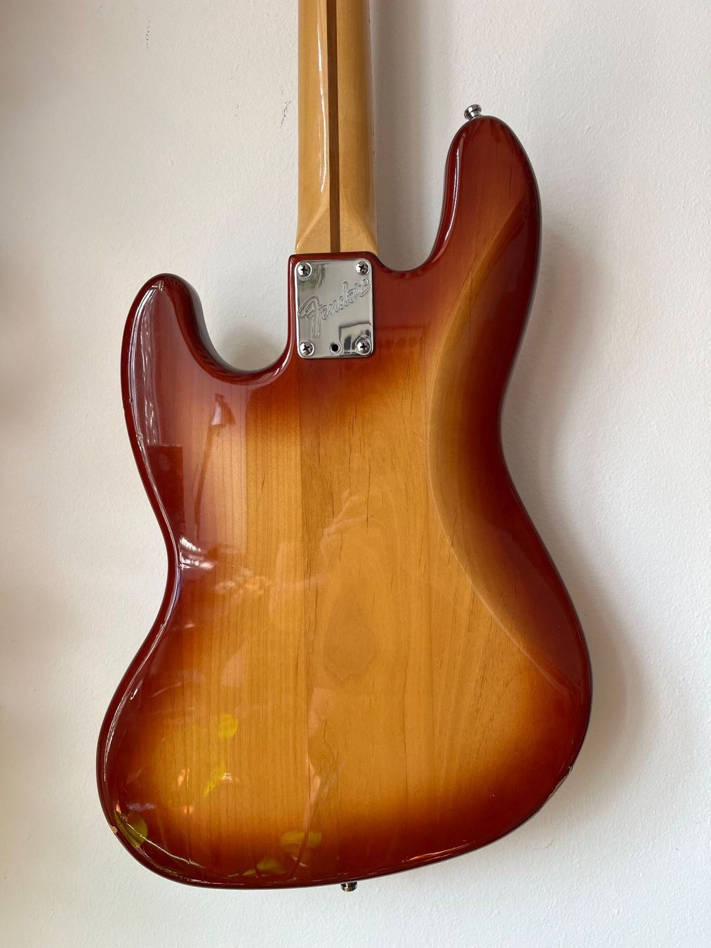Fender Strumenti musicali: Fender '83 Jazz Bass USA – Usato da Castagnola venduto da rus_n7zd 3