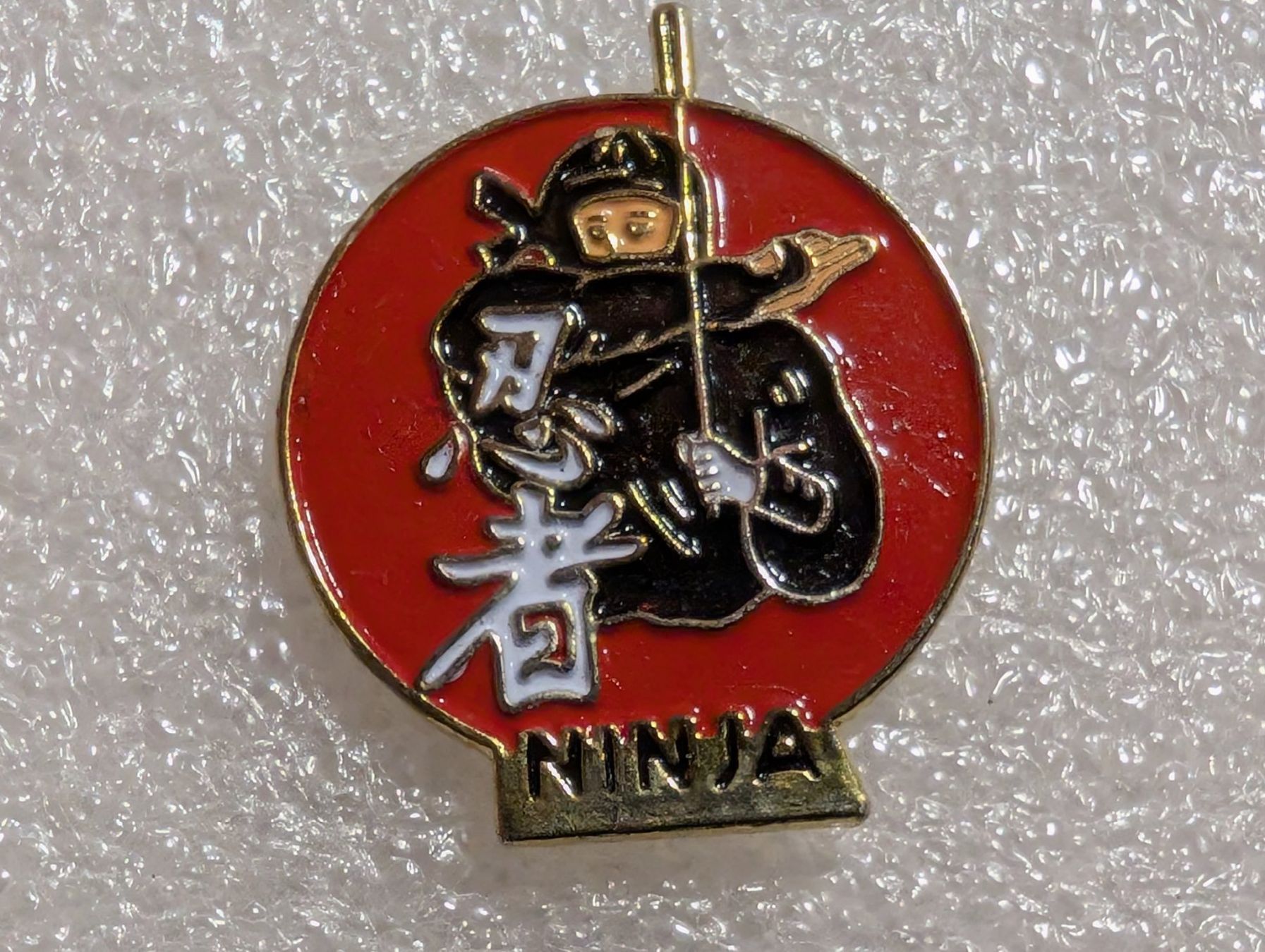 Plaquettes & Badges: Ansteckpin 147: Ninja – D'occasion à Oppligen par Pin-Fall-Shop