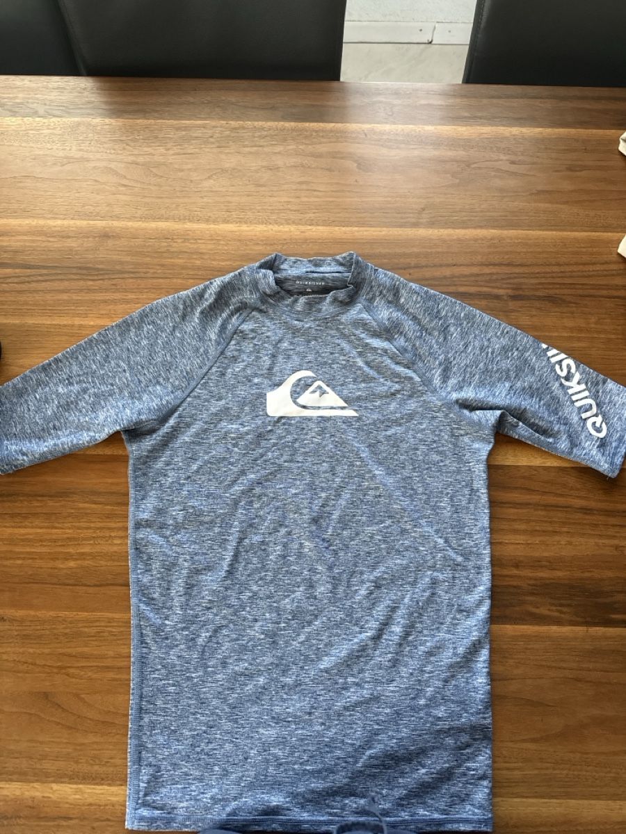 Quiksilver T-shirt: Quiksilver Shirt Grösse M blau – Usato da Langenthal venduto da Carmenweberr