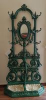 Garderobe Gusseisen um 1865 Museal Historismus
