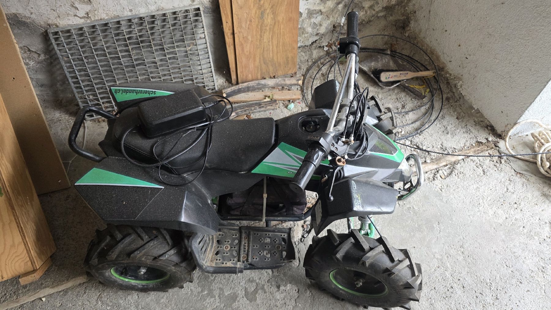 Mini Quads: Kinderquad ab 1 Franken – Defekt aus Hinwil von Schufi83 1