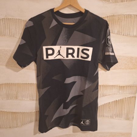 T-shirt Paris Saint-Germain Jordan nero usato taglia M