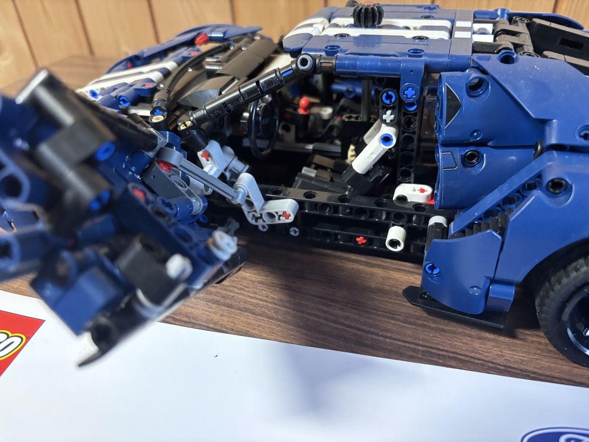 Lego Kit di costruzioni: LEGO Technic Ford GT 42154 gebraucht – Usato da Gerlafingen venduto da Marcryter 3