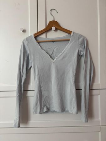 Haut manches longues bleu dentelle Brandy Melville