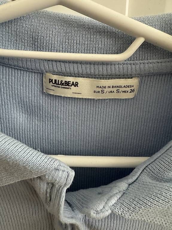 Magliette Polo: Pull&Bear Poloshirt Hellblau  Grösse S – Nuovo e nell'imballaggio originale da Domat/Ems venduto da samiramia 1