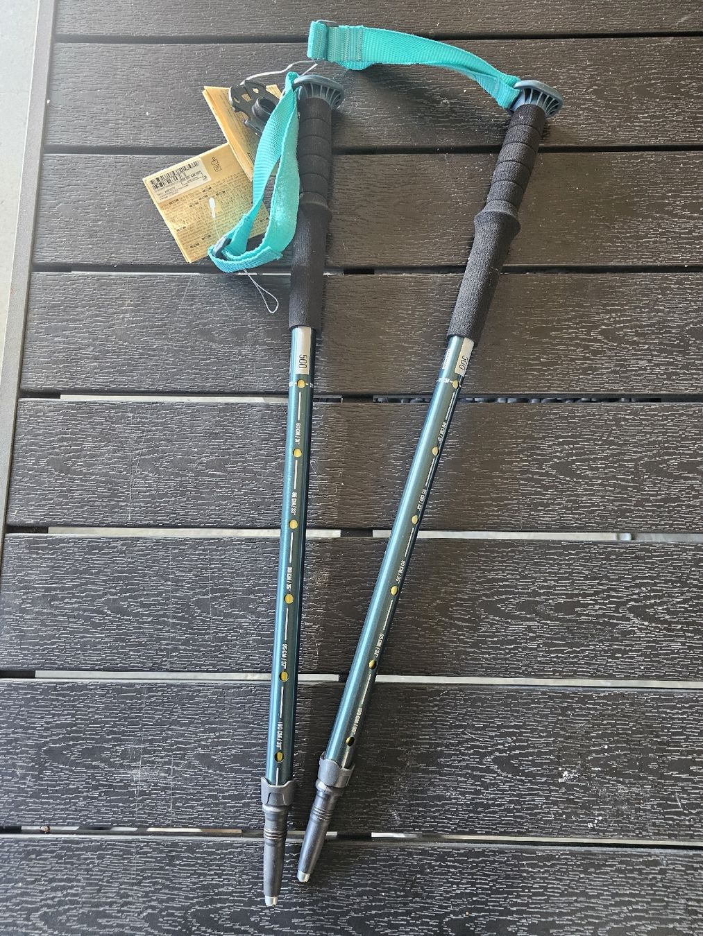 Decathlon Bastoncini da trekking: Wanderstöcke von Decathlon, Neu – Nuovo e nell'imballaggio originale da Meisterschwanden venduto da Luluku