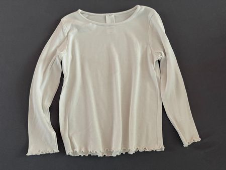 Neuwertig: Weisses hübsches T-Shirt, Gr. 116