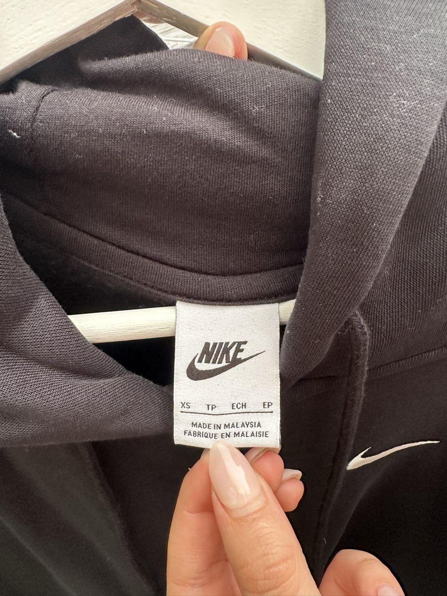 Nike Pulls & Sweat-shirts: Schwarzer Nike hoodie – D'occasion à horgen par melacombe 2