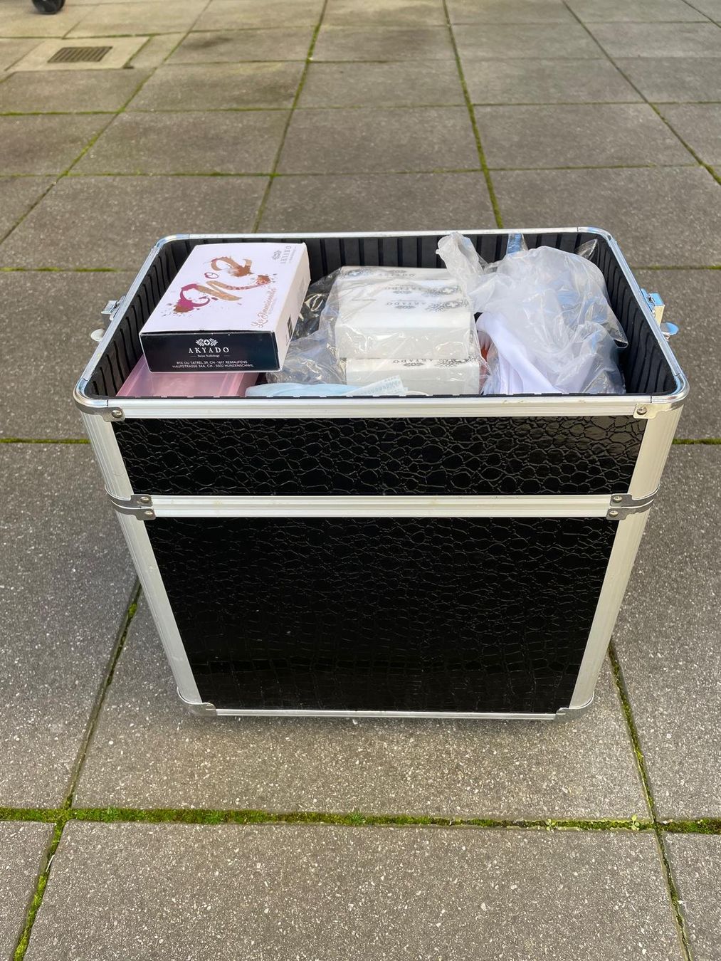 Unghie finte: Suitcase AKYADO Kit pour styliste ongulaire – Usato da Bern venduto da jen_myx7 5