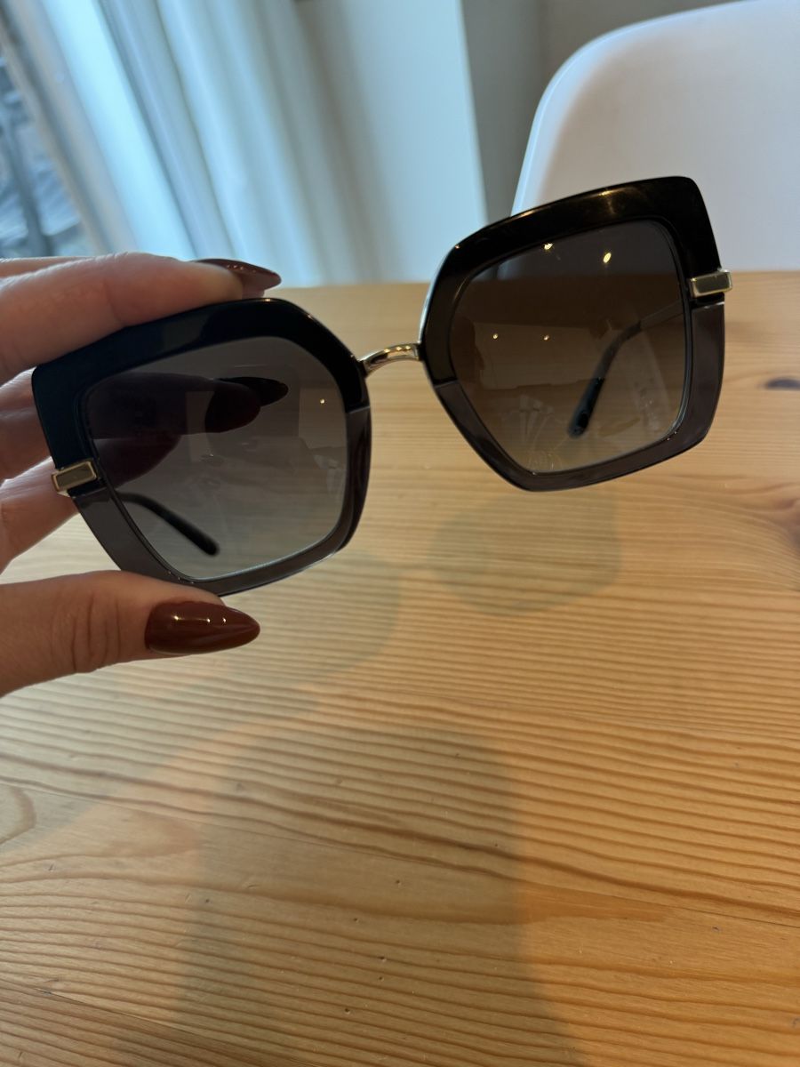 Dolce & Gabbana Occhiali & Lenti: Occhiali da sole Dolce & Gabbana – Usato da Cademario venduto da mary_g 4