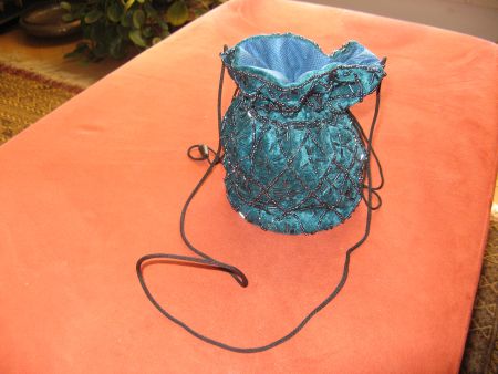 Tasche, Beutel petrolgrün mit Perlen bestickt