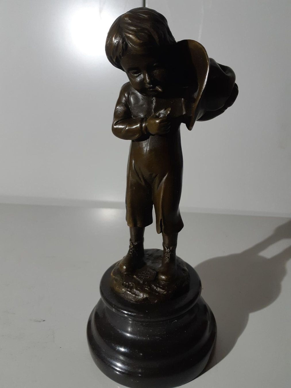 Sculture & Statue: Bronze rauchende Junge – Usato da Grindelwald venduto da carro5 1