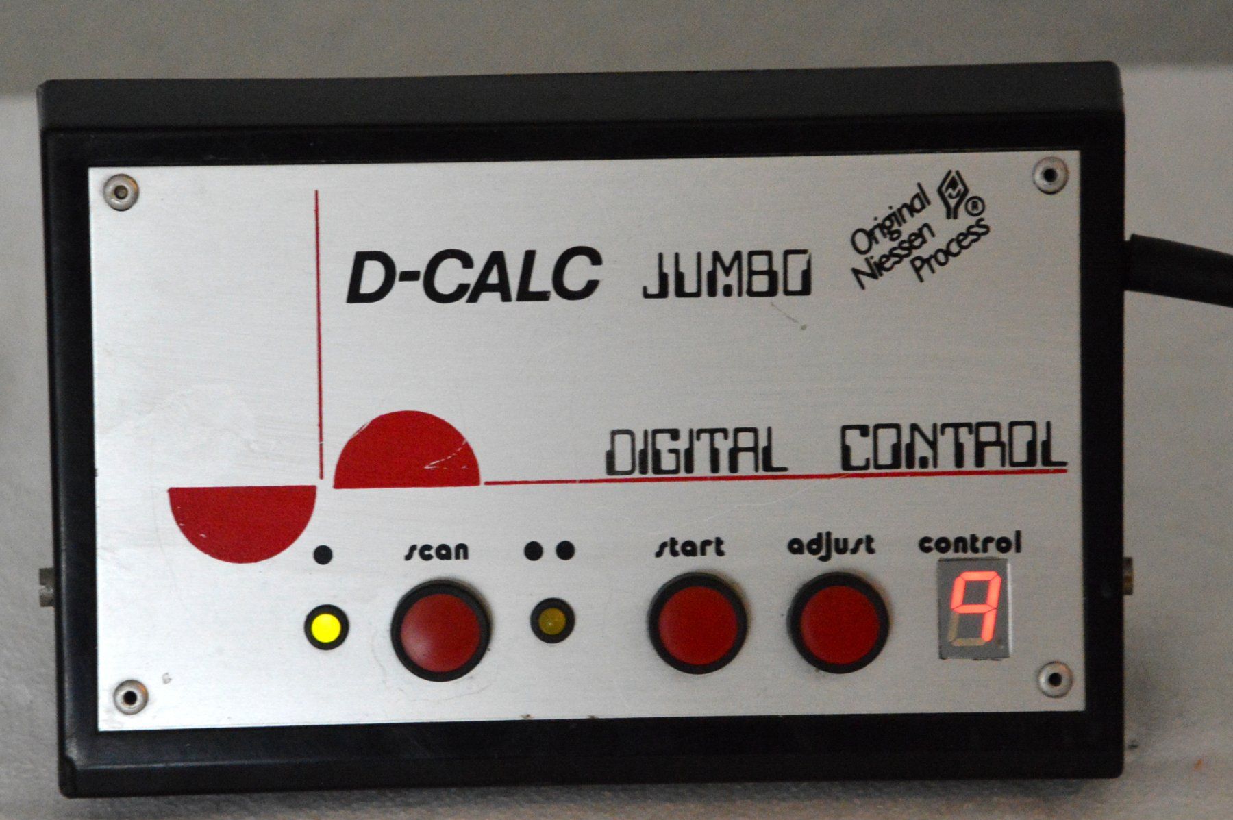 Sistema di controllo: Système D-Calc Jumbo Digital  Anti-Kalk-System – Usato da Collonges venduto da arashee 2