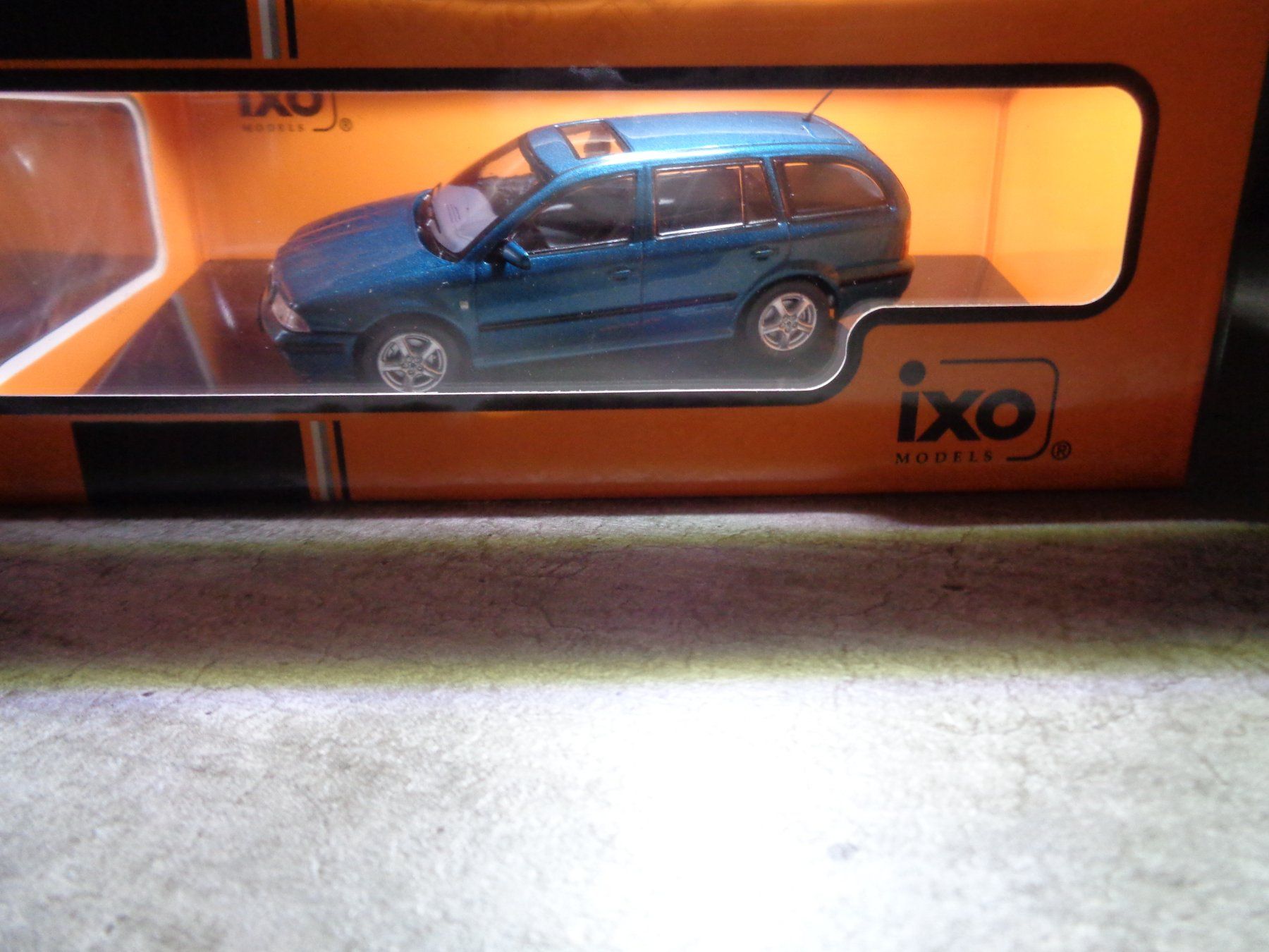 Skoda Modellini d'auto: Ixo 1:43 Skoda Octavia Combi 1998 – Nuovo e nell'imballaggio originale da Reconvilier venduto da rallycar 1