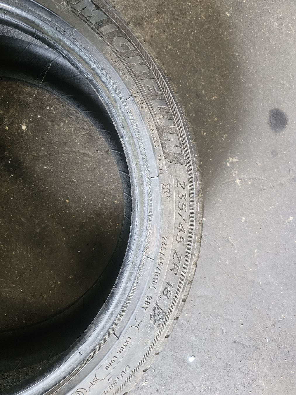 Pneumatici & Ruote complete: Sommer Pneu 235 45 R18 – Usato da Wohlen AG venduto da mmuell111 1