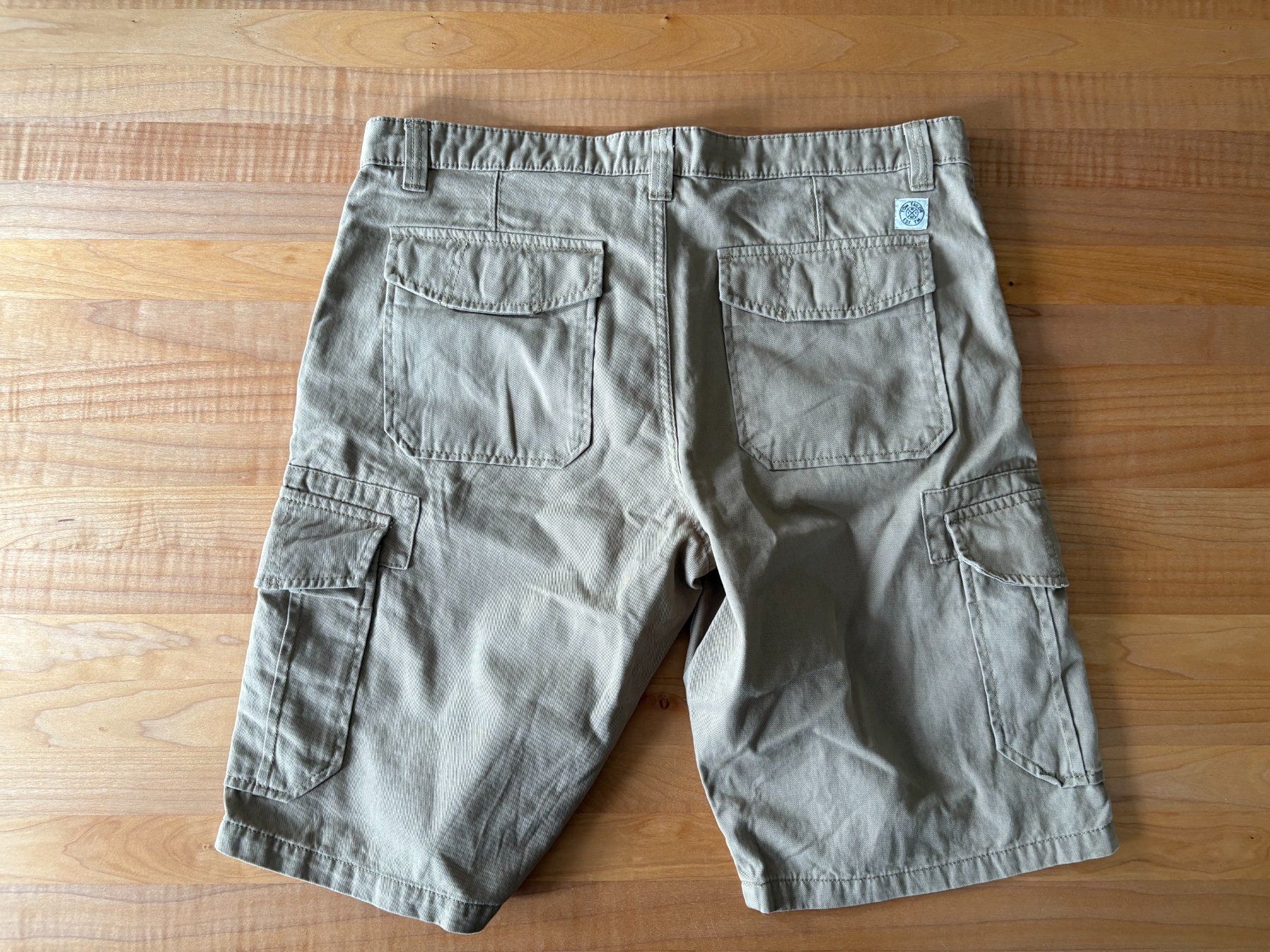 Tom Tailor Hosen: Tom Tailor Cargo Shorts Beige - Grösse 32 - NEUWERTIG – Gebraucht aus Muri AG von as.secondary 1