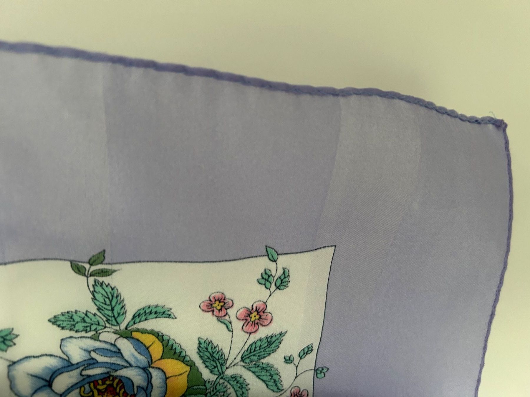 Foulard & Sciarpe: Franco Laurenti Tuch, Blumenmuster – Usato da Horn venduto da Resvi 2