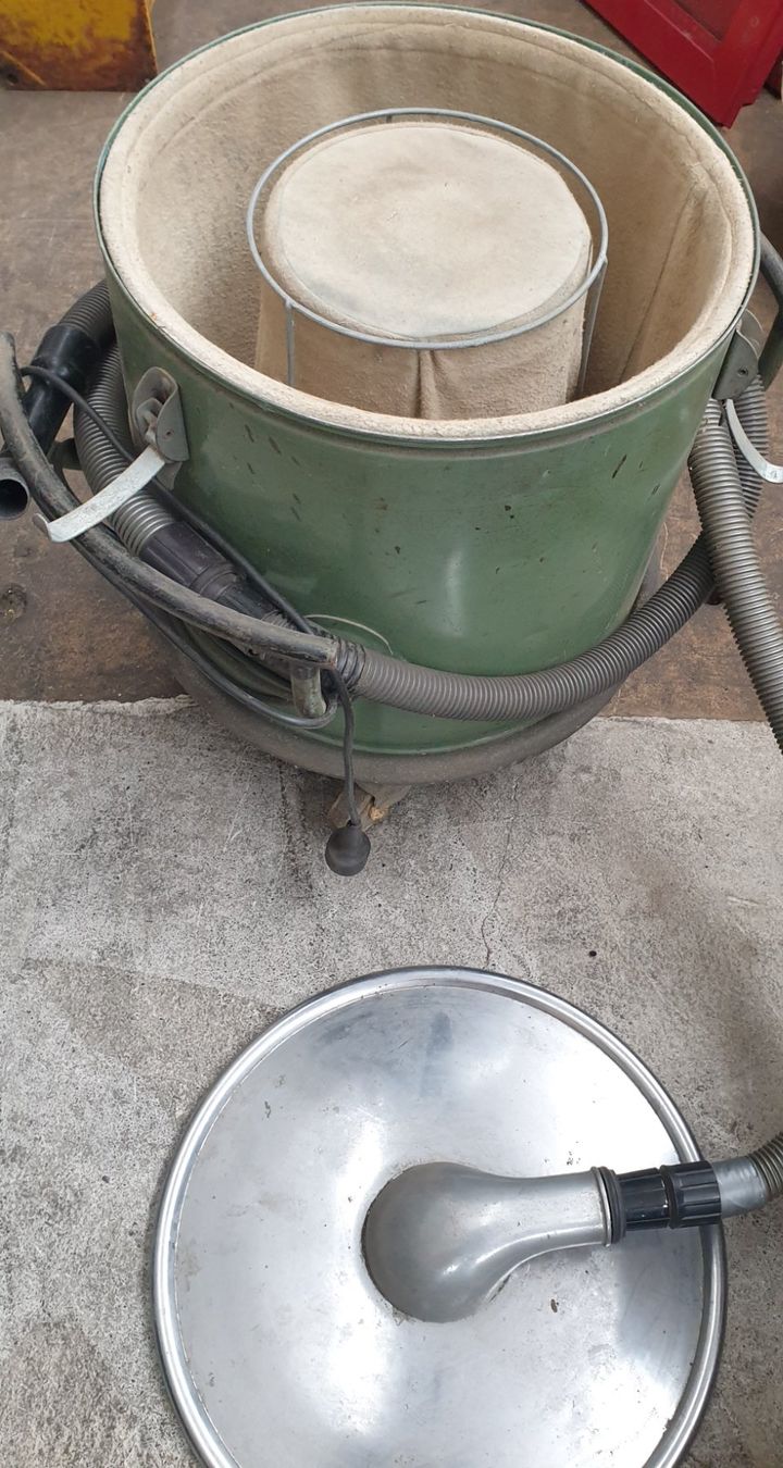Staubsauger & Zubehör: Trockensauger Staubsauger – Gebraucht aus Müllheim Dorf von Linus18 2