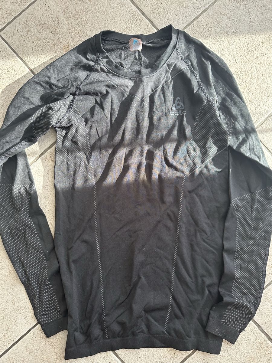 Odlo T-shirts: Odlo Skiunterhemd Gr S – D'occasion à Sierre par Tracy83